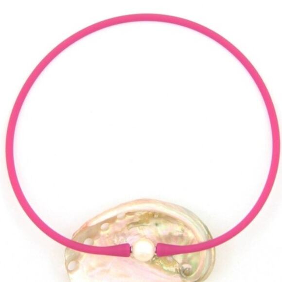Janis The Pearl Silicone Freshwater Pearl Necklaces Waterproof Plum Berry - Picture 1 of 5